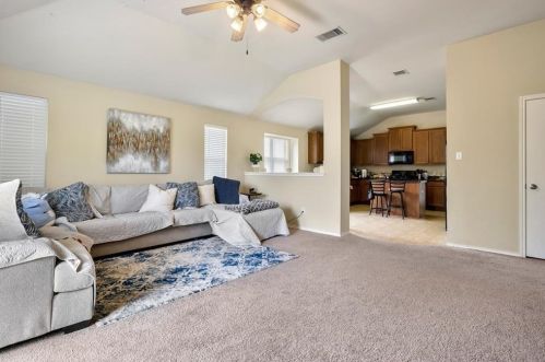 1873 Amberwood Loop, Uhland, TX 78640-5280