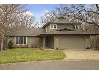 4556 Ridgeview Dr, Saint Paul, MN 55123-1897