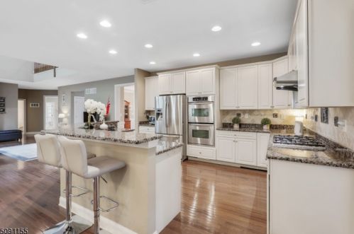 5 Poplar Ct, Dover NJ  07869-2429 exterior
