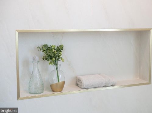 2302 Gordon St, Philadelphia PA 19132-4631 exterior