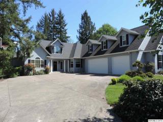 910 7th St, Lyons, OR 97358-2103