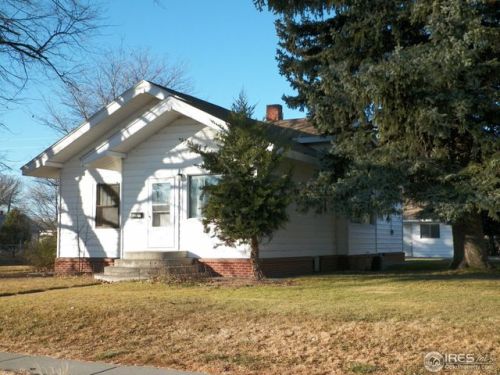 489 8th St, Burlington, CO 80807-1915