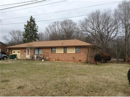 422 Mirror Lake Rd, Salisbury, NC 28146-8374