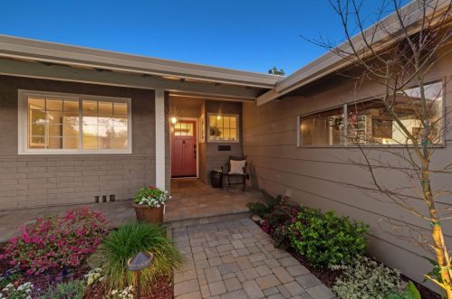 1606 Dell Ct, San Jose, CA 95118-2121