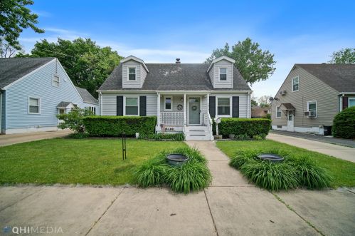 1012 Oneida St, Joliet, IL 60435-6822