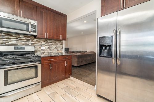 1043 Walter St, Lemont IL  60439-3991 exterior
