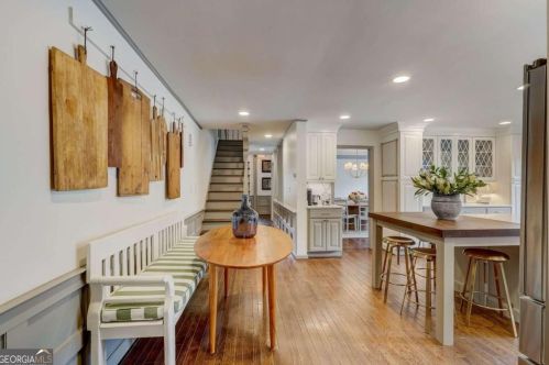 400 Breakwater Rdg, Atlanta GA  30328-1808 exterior