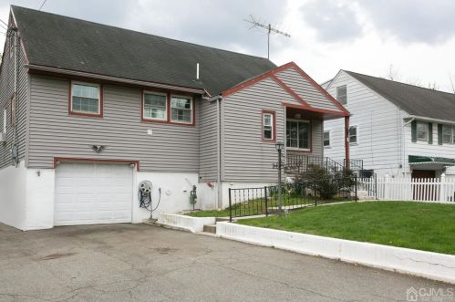 6 Federal St, Metuchen, NJ 08840-2815