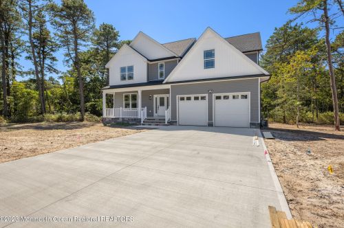 302 Coolidge Ave, Berkeley Township, NJ 08721-2920