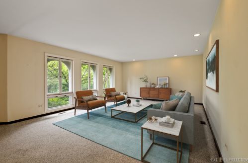 6765 County Line Ln, Willowbrook IL  60527-5726 exterior