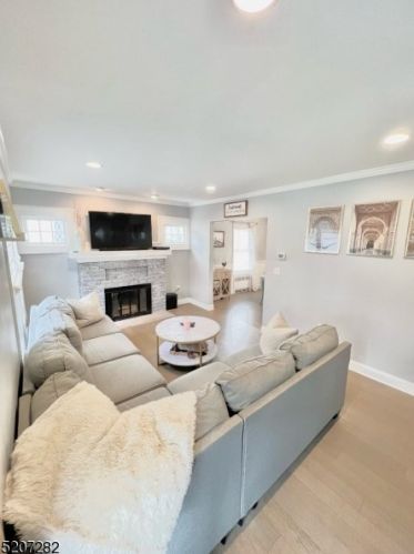 15 Baldwin Pl, Bloomfield, NJ 07003-6008