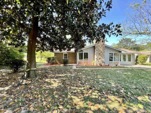 101 Stratford Dr, Warner Robins, GA 31088-4231