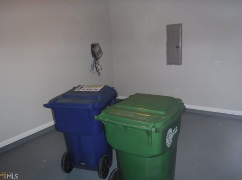 758 Celeste Ln, Atlanta GA  30331-8606 exterior