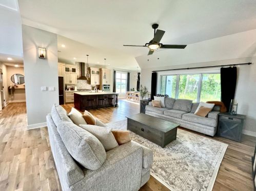 9212 Michigan Dr, Crown Point IN  46307-6521 exterior