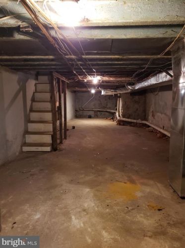 2222 12 St, Philadelphia PA 19147-1832 exterior