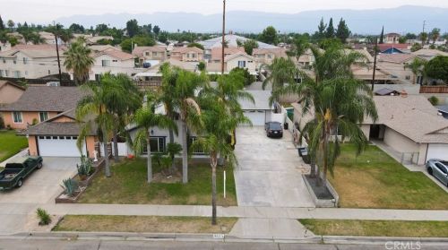 537 Cameo Dr, Colton, CA 92324-1557