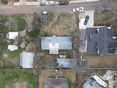 1102 Castile Rd, Austin TX  78733-2518 exterior