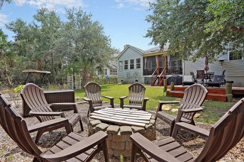 1869 Palmetto Isle Dr, Mount Pleasant SC  29466-8773 exterior