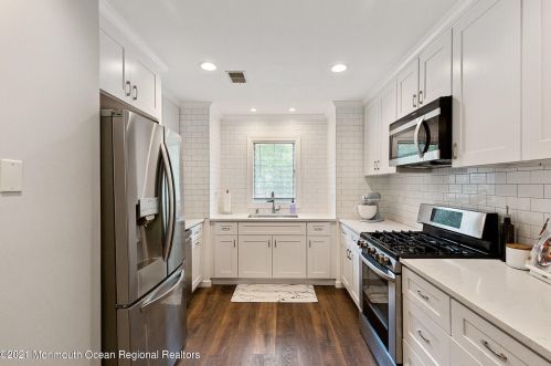 84 Agostina Dr, Holmdel Village, NJ 07733-2701