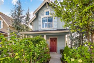 1745 26th Walk, Bellevue, WA 98029-3654