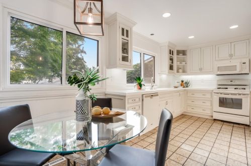 2467 Lacey Dr, Milpitas CA 95035-6122 exterior