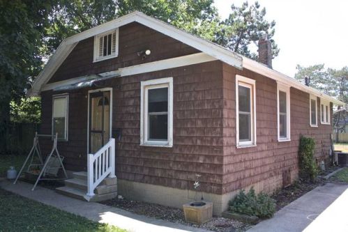 15 Rosenberg Ct, Pekin, IL 61554-4657