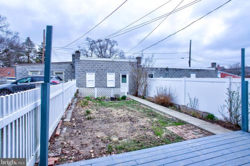 827 Walnut St, Lancaster PA  17602-2436 exterior