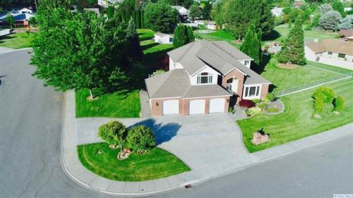 10209 Argent Rd, Pasco, WA 99301-8209