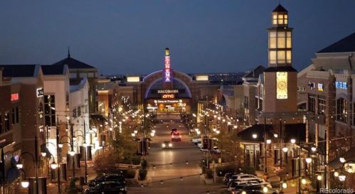 7351 Old Hammer Way, Aurora CO  80016-6115 exterior