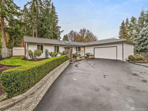 15612 203rd Ave, Seattle, WA 98059-8224