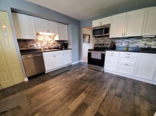 423 Saginaw Dr, Valpo IN 46385-8117 exterior