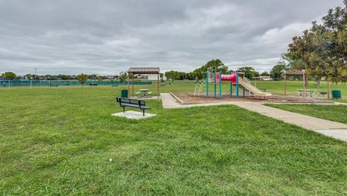 5609 Giddyup Ln, Fort Worth TX  76179-7352 exterior