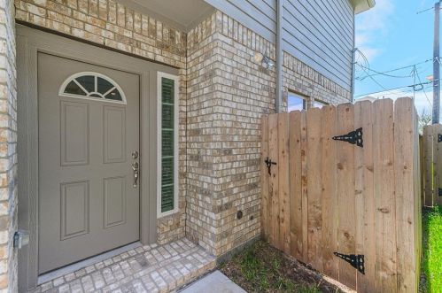 523 6th St, Morgans Point TX  77571-4910 exterior