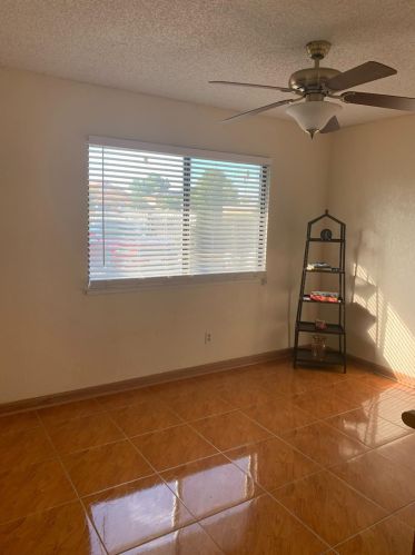 148 8th St, Stockton, CA 95206-2617