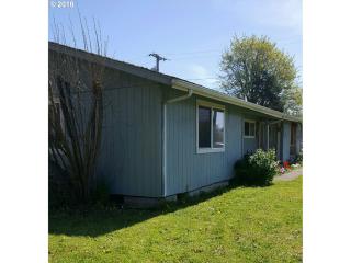 835 58th St, Springfield OR  97478-6878 exterior