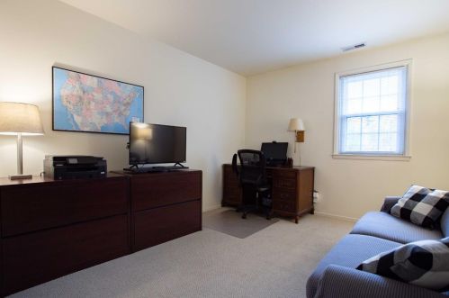 19 Creekwood Sq, Cincinnati OH 45246-3838 exterior