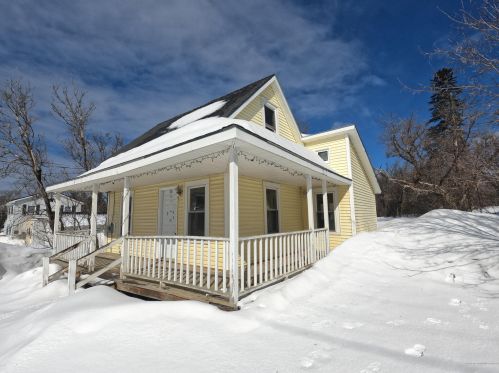 9 Church St, Wade, ME 04786-3019