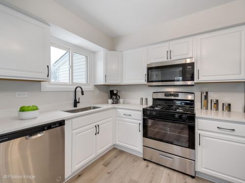 201 Monroe Rd, Lemont IL  60440-2022 exterior