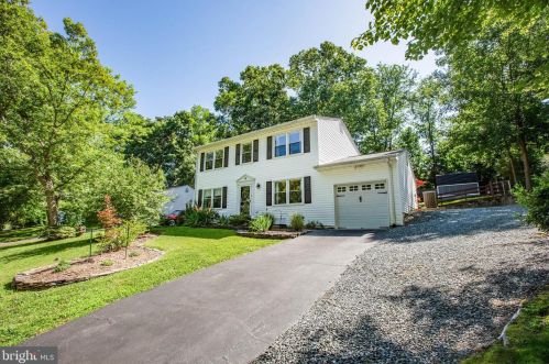 8 Rosewood St, Fredericksburg, VA 22405-1426