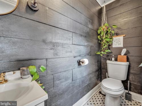 246 Ross St, Lancaster PA  17602-1940 exterior