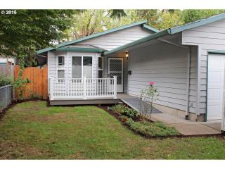 8921 Berkeley Ave, Portland, OR 97203-6017