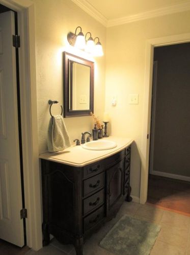 716 Candlewood Rd, Fort Worth TX  76103-1114 exterior