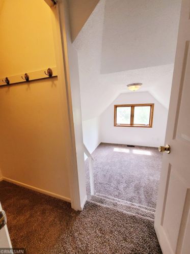 1742 Ames Pl, Saint Paul MN  55106-2954 exterior