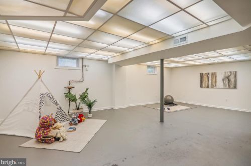 10401 Grandin Rd, Silver Spring MD 20902-3812 exterior