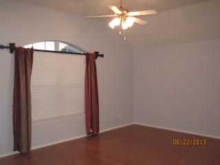 901 Dogwood Dr, Garland TX  75040-1078 exterior