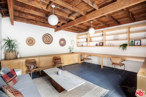 1114 Mountain St, Glendale CA  91207-1834 exterior