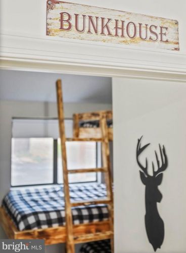 4 Pileated Woodpecker Ln, Hedgesville WV  25427-6232 exterior