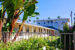 118 Tremont St, Oceanside, CA 92054-3041
