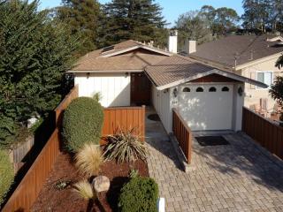 829 Doud St, Monterey CA  93940-4419 exterior