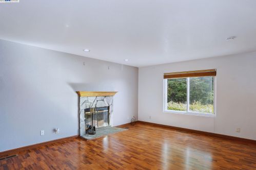 26630 Call Ave, Hayward, CA 94542-2002
